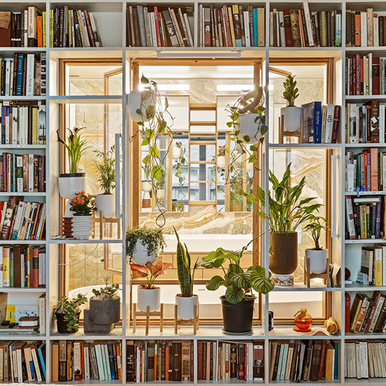 This high floor loft in the heart of Soho occupies half of a floor in a building dating to 1895.